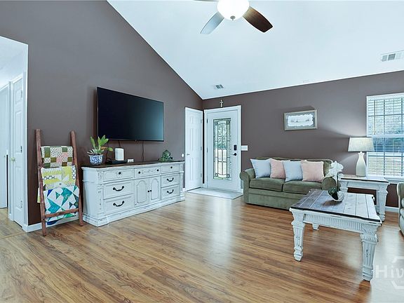 3rd image of 1919 Courthouse Road