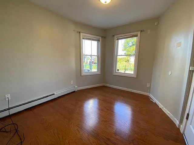 27 Florence St #1R — Photo 6