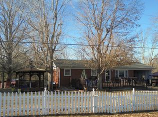 1114 Natchez Trace Rd, Camden, TN 38320