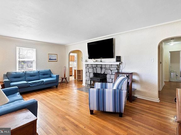 4th image of 1001 Primos Ave