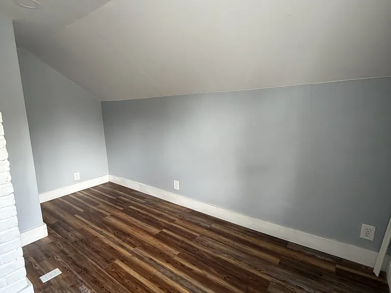 1018 N Maple St — Photo 12