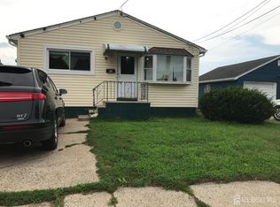 19 S 5th Ave, Manville, NJ 08835