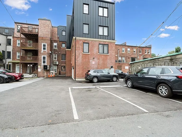 1618 Beacon St #3 — Photo 14