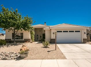 2048 Robert Mitchum Dr, Kingman, AZ 86409