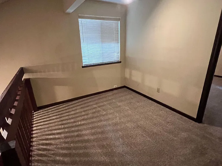 2094 Shangri La Ln — Photo 25