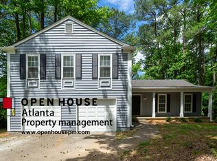 460 Barrington Dr W, Roswell, GA 30076