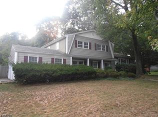 1 Lake Shore Dr S, Randolph, NJ 07869