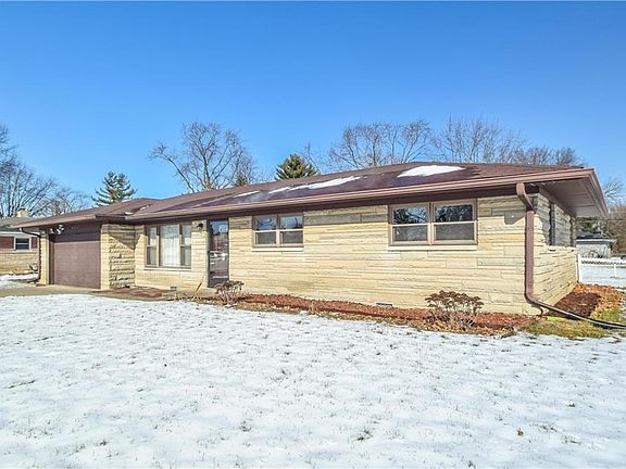 2nd image of 4434 Knoll Top Dr
