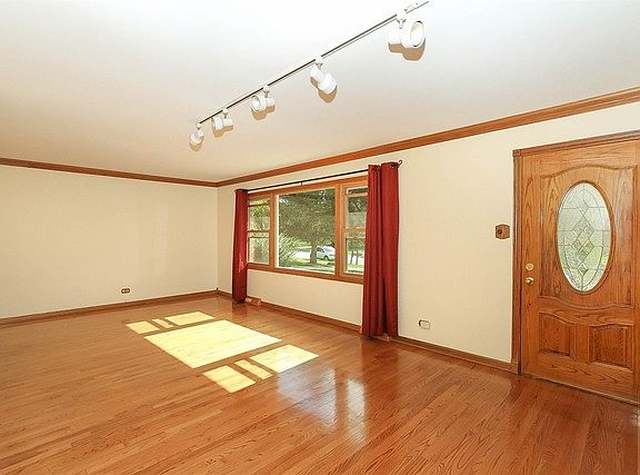 3rd image of 1050 Cuyahoga Dr