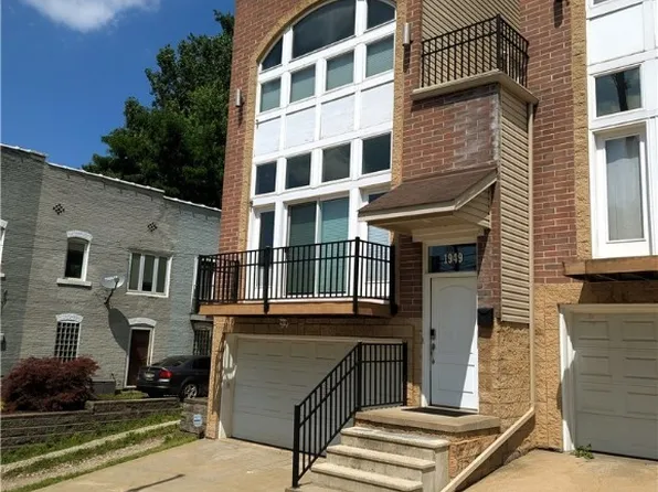 1949 Columbus Rd, Cleveland, OH 44113