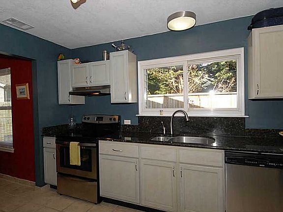 3rd image of 1473 Lake Christopher Dr