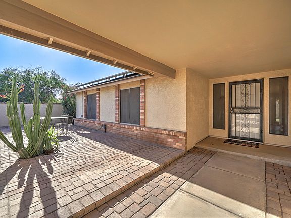 5th image of 8244 W Larkspur Dr
