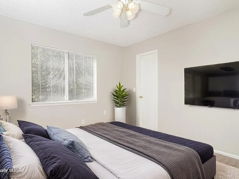 6803 Highland Blfs — Photo 11