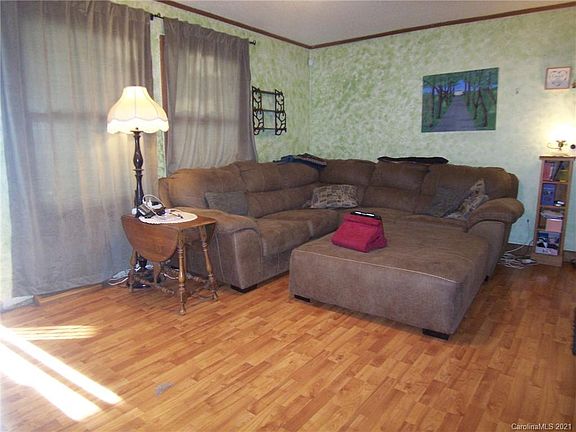 4th image of 119 Crane Ct