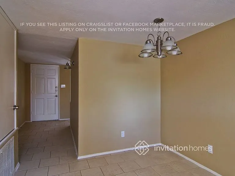 656 Priscilla Ln — Photo 6