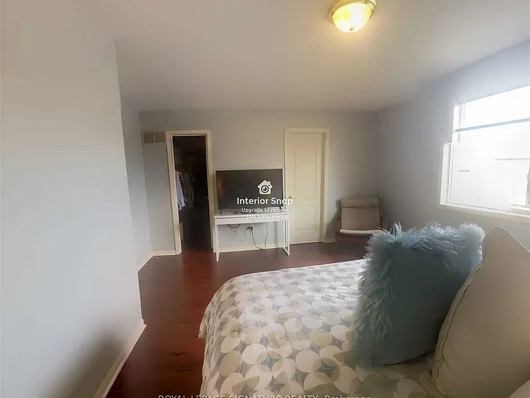 930 Gazley Cir — Photo 16