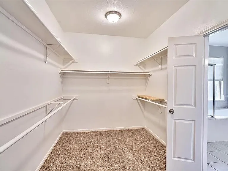 13714 Hillingdale Ln — Photo 9