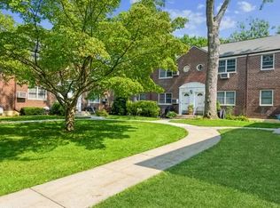 63-21 Marathon Pkwy #2, Little Neck, NY 11362