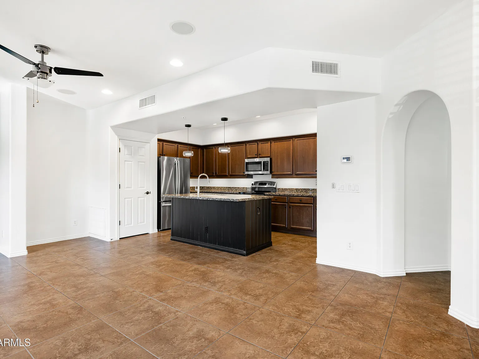 2 bed, 2.5 bath, 1490 sqft, $2,975 — Photo 3