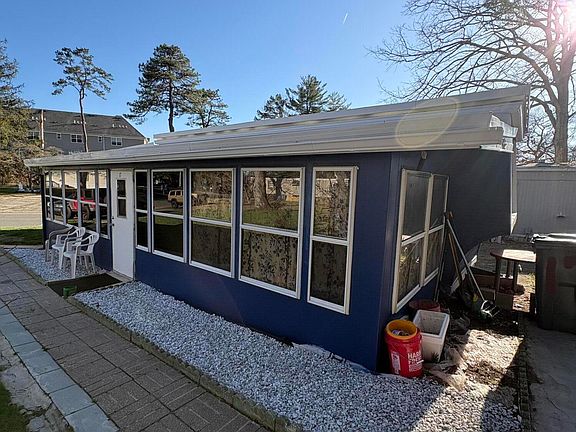 5th image of 17 Roberts Road