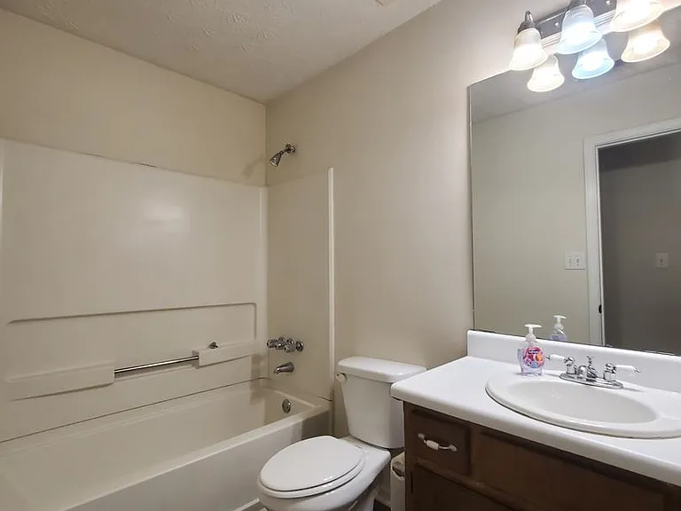 217 Sweetgum Ln — Photo 10