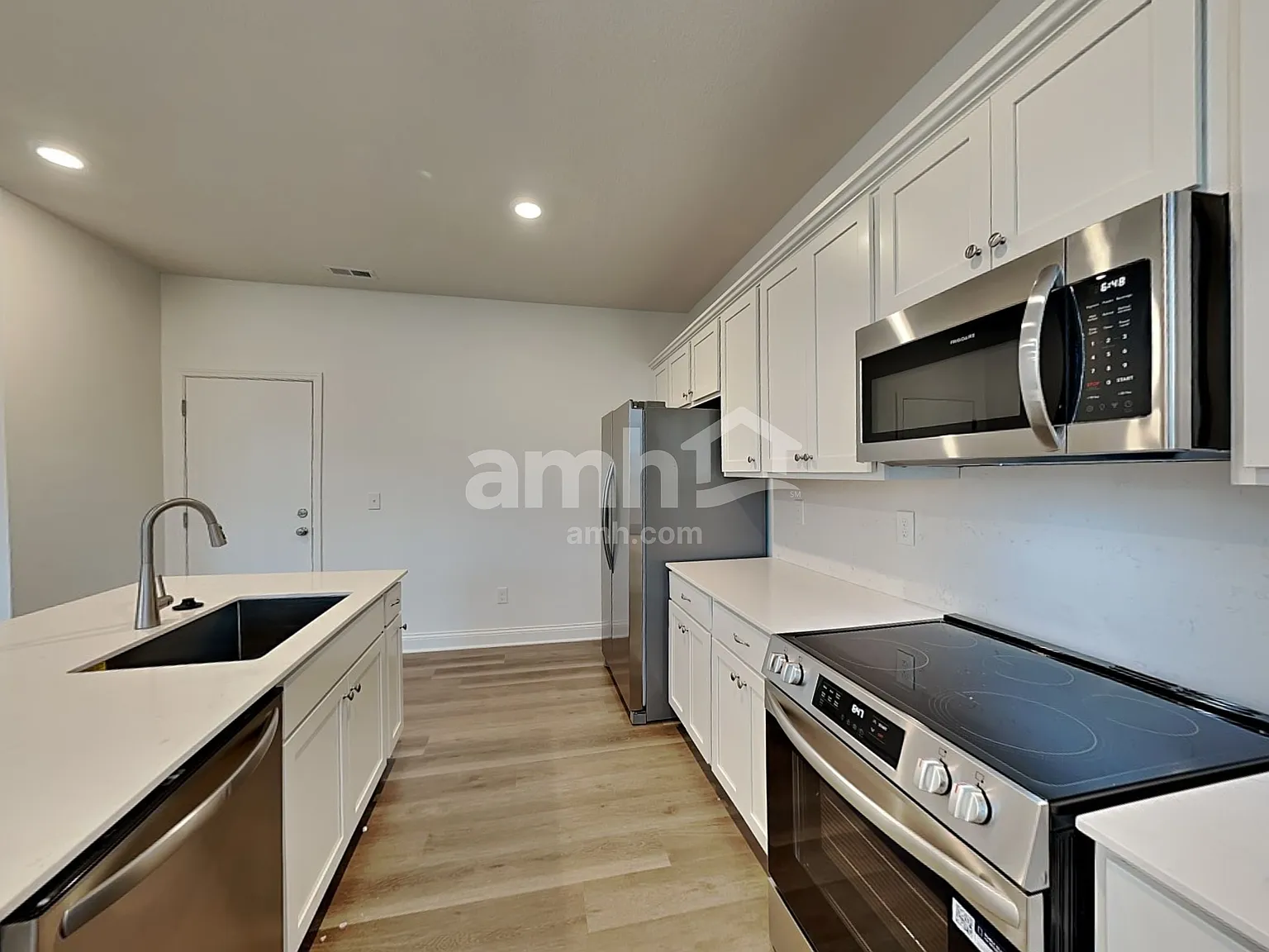 3 bed, 2.5 bath, 1895 sqft, $2,525 — Photo 4