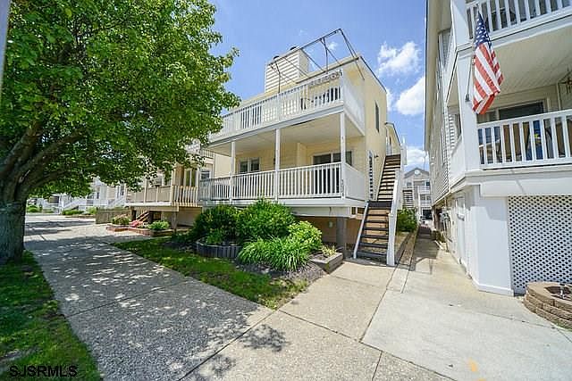 1st image of 3024 West Ave Unit 1