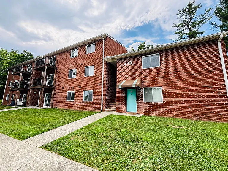 927AB - 410 Houston St. - DM — Photo 3