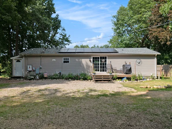 67121 Oxbow Dr, Constantine, MI 49042