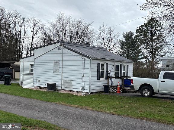 4th image of 4872 Treher Rd