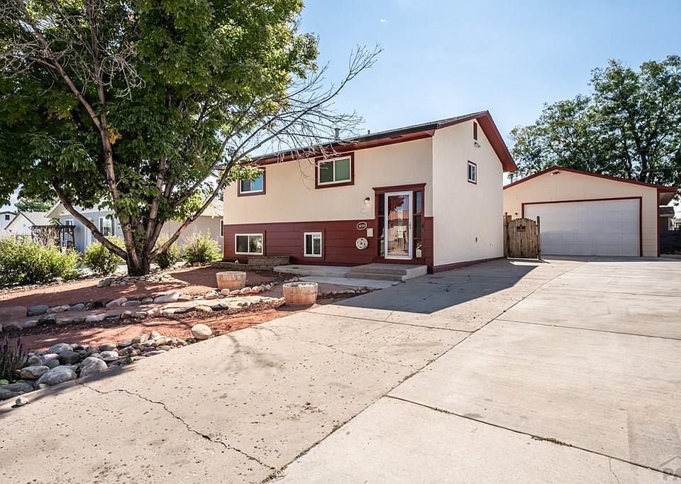 1st image of 3934 Sheffield Ln