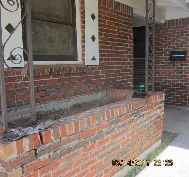 2nd image of 3182 Columbia Dr