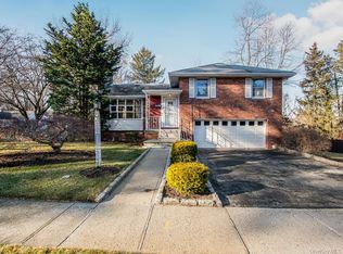 28 Moore Street, Hartsdale, NY 10530