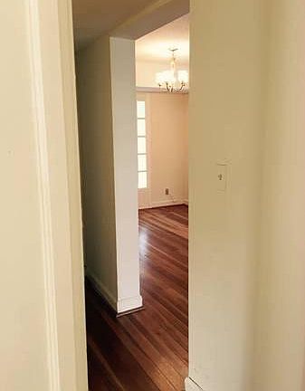 3rd image of 3071 S Buchanan St APT B1