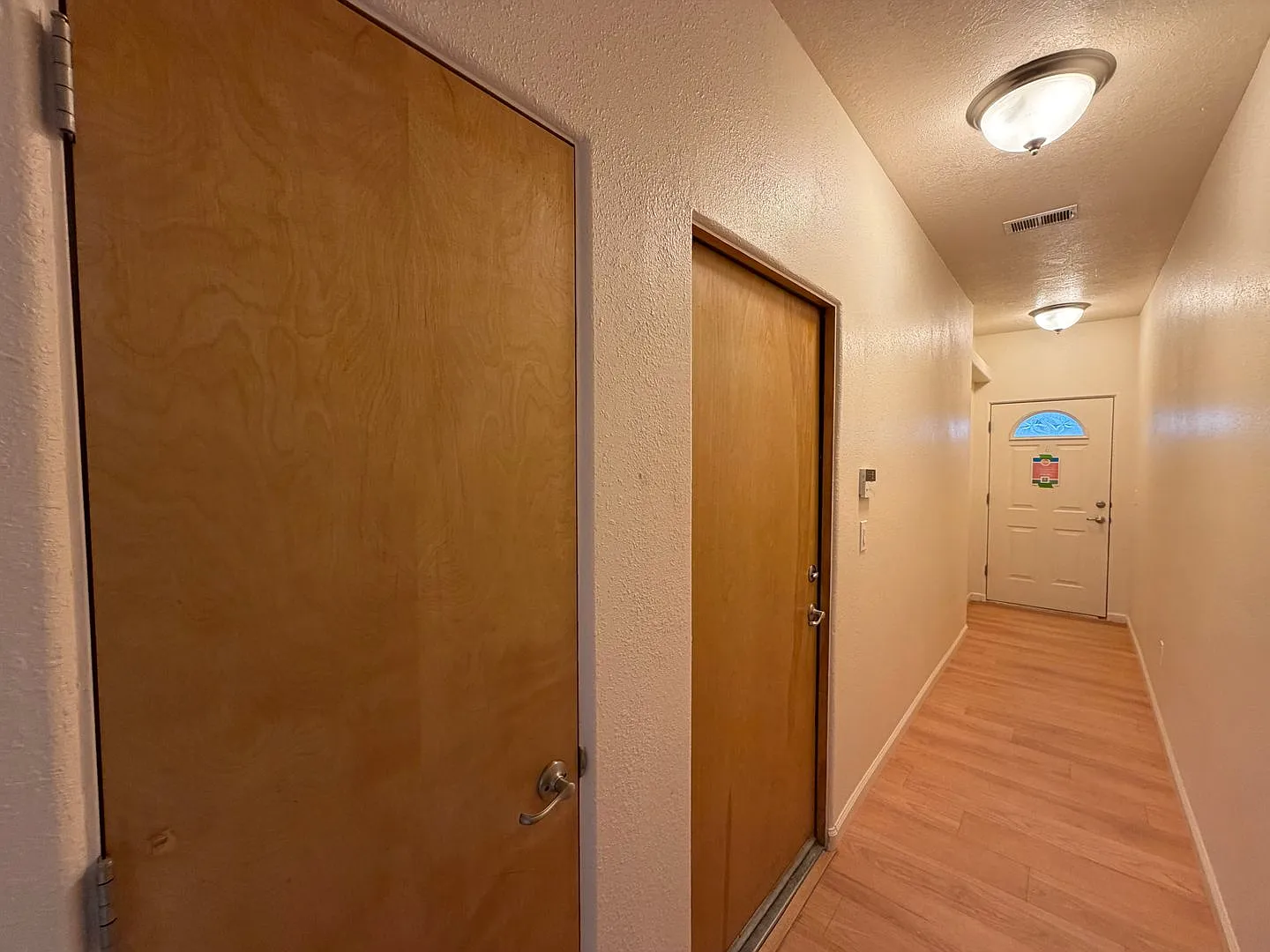 3 Bedroom Town Home Available Near 2nd St SW & Avenida Cesar Chavez / Dolores Huerta! — Photo 4