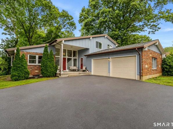 47 Colonial Drive, Waterford, CT 06385