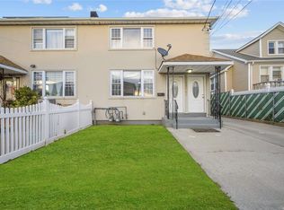 23509 Bentley Rd, Jamaica, NY 11422