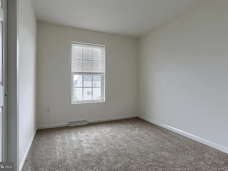2120 Autumn Ct — Photo 26