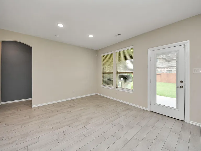 28215 Shorecrest Ln — Photo 23