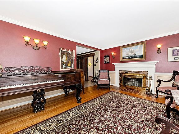 4th image of 20432 Greenfield Rd