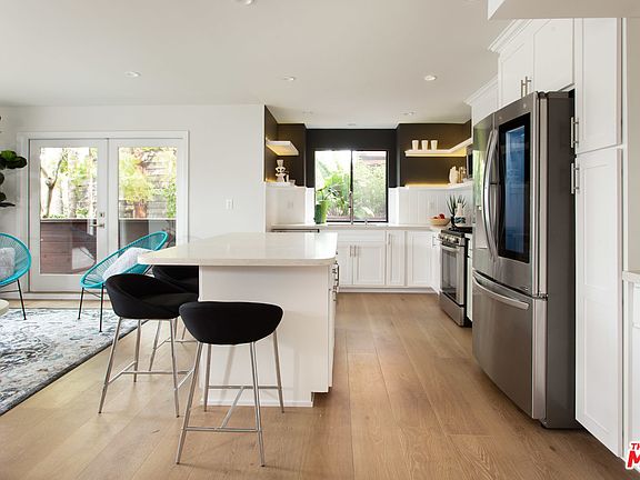 3rd image of 2600 Abbot Kinney Blvd Unit 2