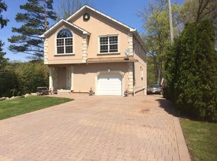 214 Center St, Landing, NJ 07850