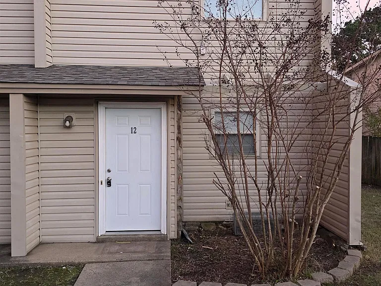 12 Edgehill Cv — Photo 2