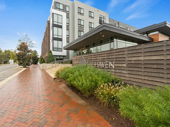 145 Riverhaven Dr, National Harbor, MD