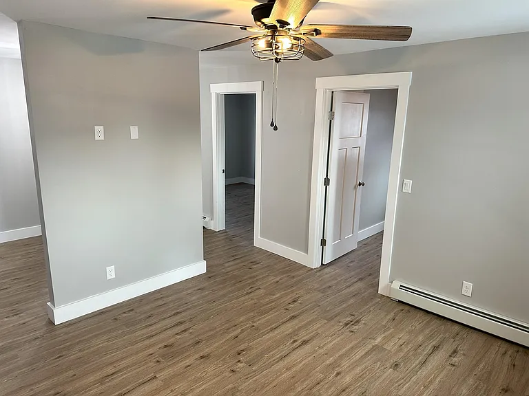 34 Windsor St #1 — Photo 2