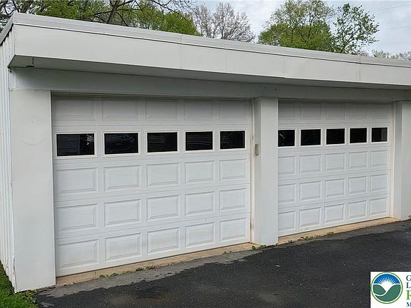 3rd image of 3722 Mountain View Dr
