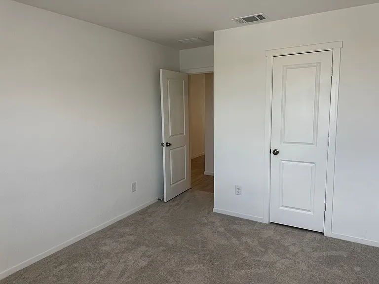 12931 Kathleen St — Photo 5