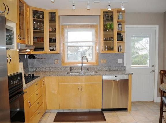 2nd image of 217 Annapolis Dr