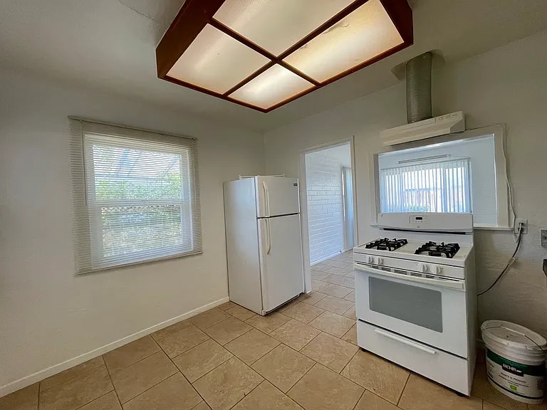 325 Roanoke Rd #325 — Photo 7