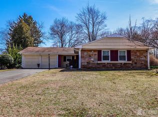 27 Hill Ave, Somerset, NJ 08873